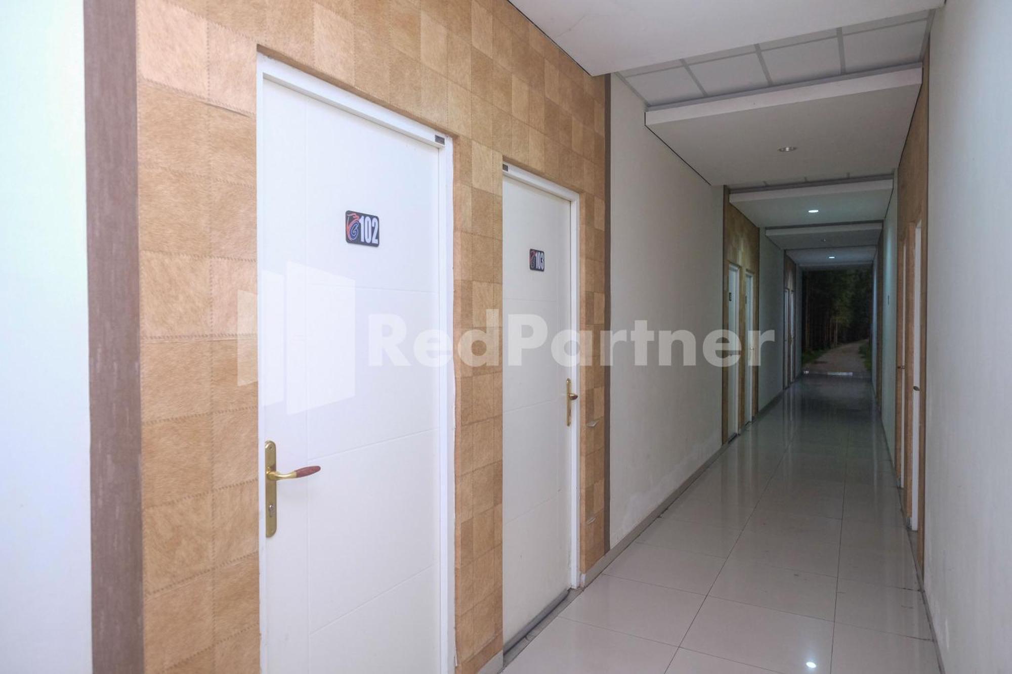 Garuda Guesthouse Yogyakarta Redpartner Ngaglik Εξωτερικό φωτογραφία